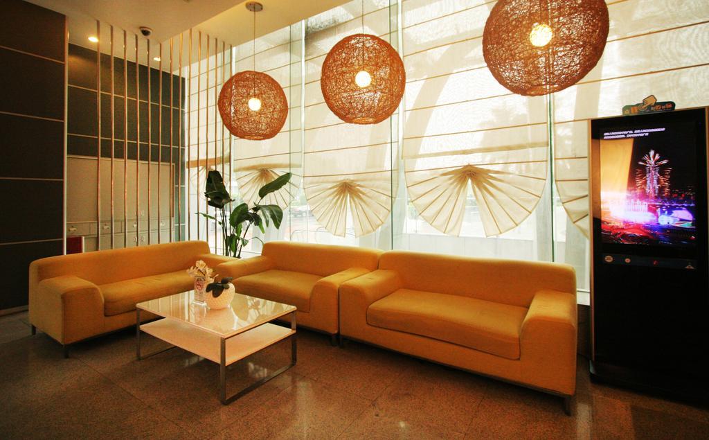 Yi-Wu Commatel Hotel Гуанчжоу Экстерьер фото