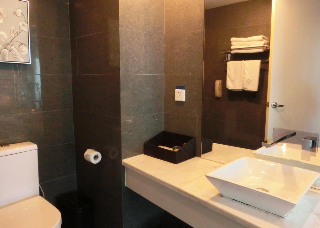 Yi-Wu Commatel Hotel Гуанчжоу Экстерьер фото